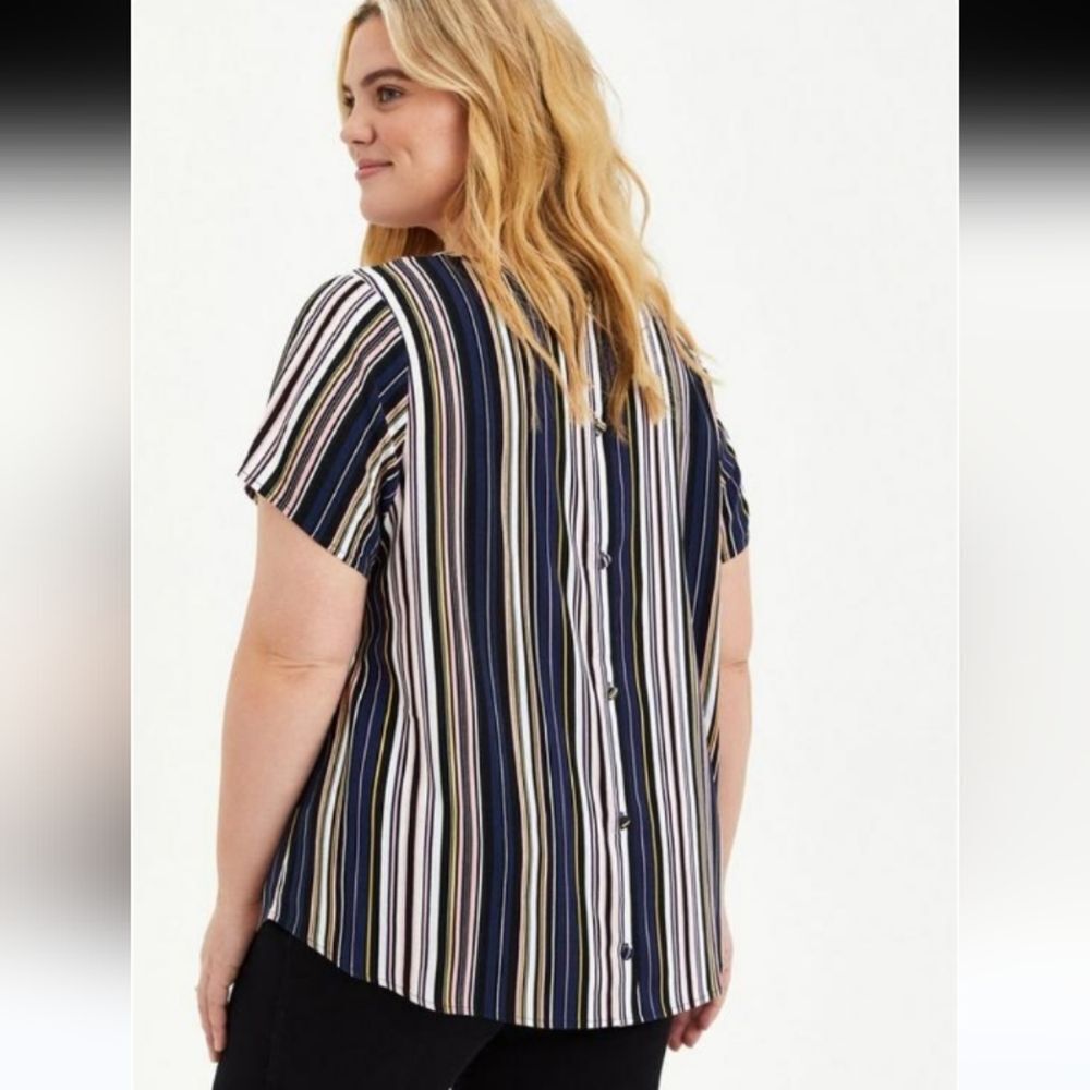 Torrid Abbey Rayon Slub short sleeve Top size 1X